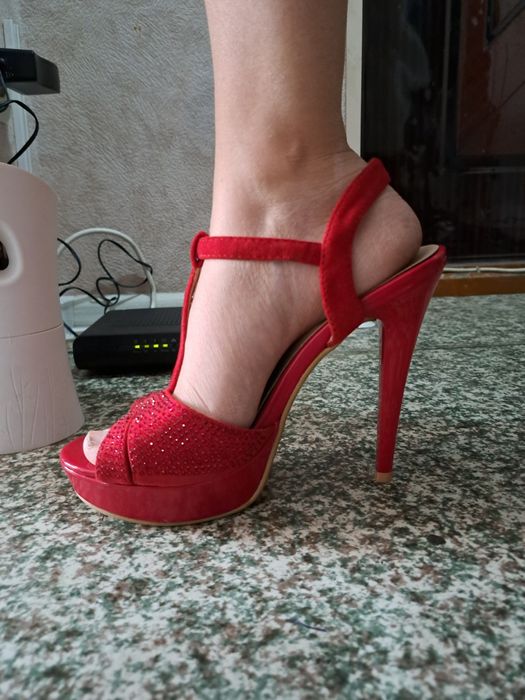 Продам каблуки много