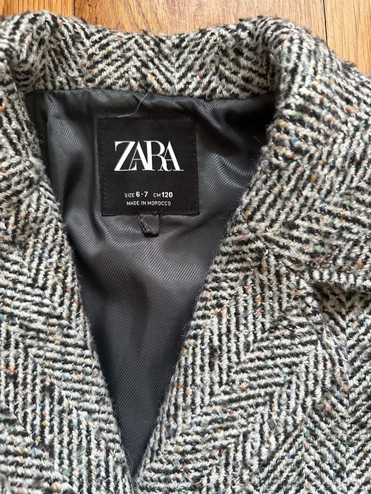 Вълнено палтенце Зара