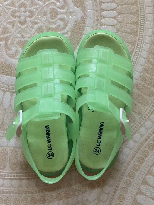 Sandale Noi, nr 24, LC Waikiki