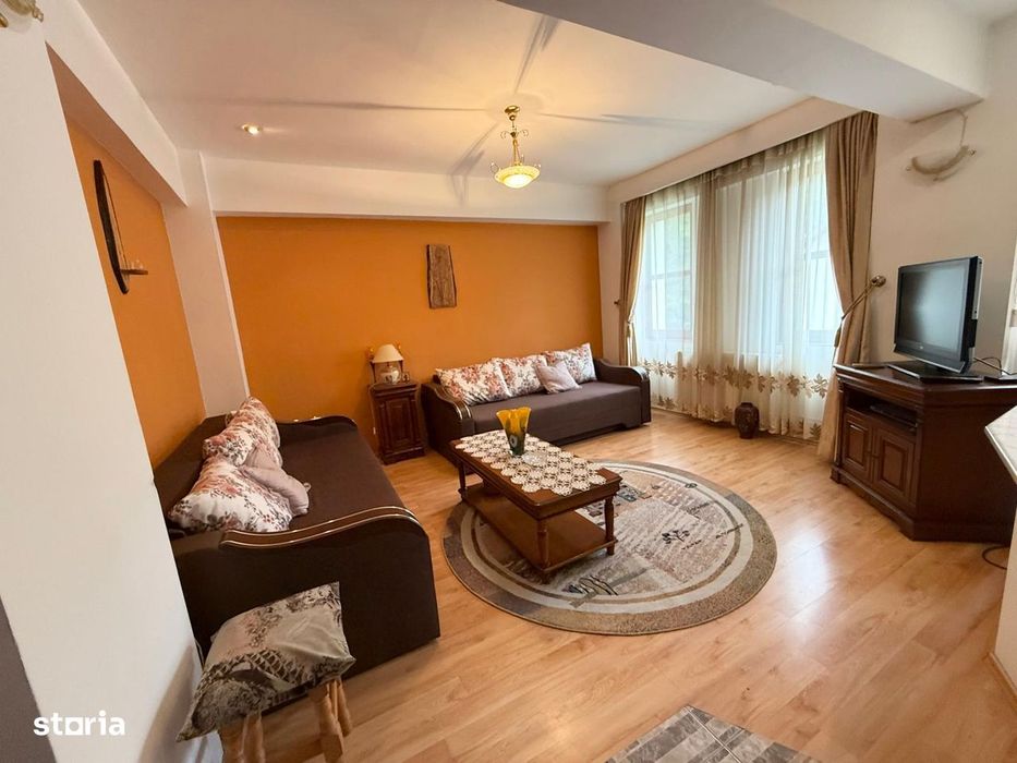 Garsoniera superba, et.1, cu garaj inclus - zona centrala Sinaia