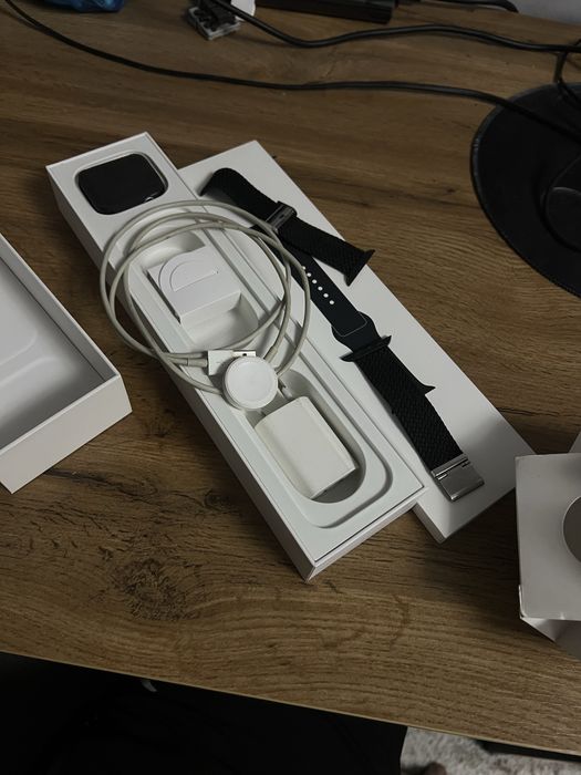 Срочно продается Apple watch series 4 original