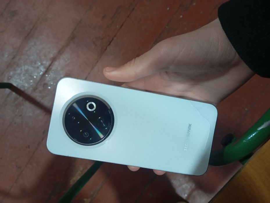 Tecno spark 30c yangi 8/256