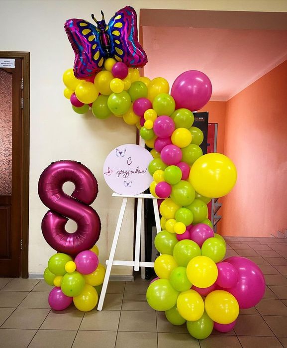 Фотозона баннер оформление шарами входной группы годик день рождения ...