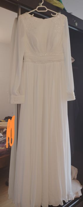 Vând rochie decenta de mireasă