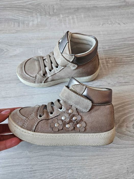 Ghete iarna fete , 27 , PRIMIGI