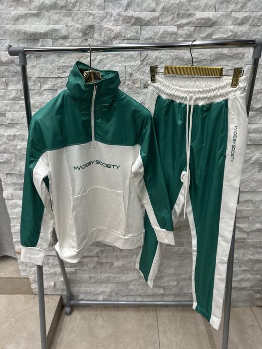 Trening Made by society calitate premium