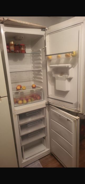 Холодильник vestel