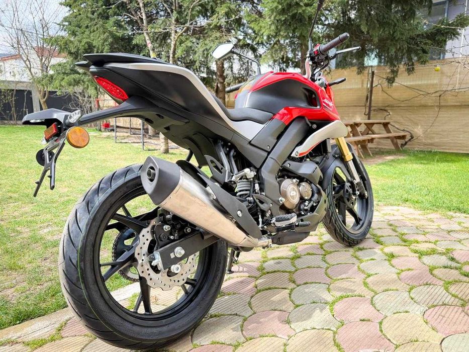 Motoyard vinde QJMotor SRK 125 S doar 2480 euro + tva pentru A1