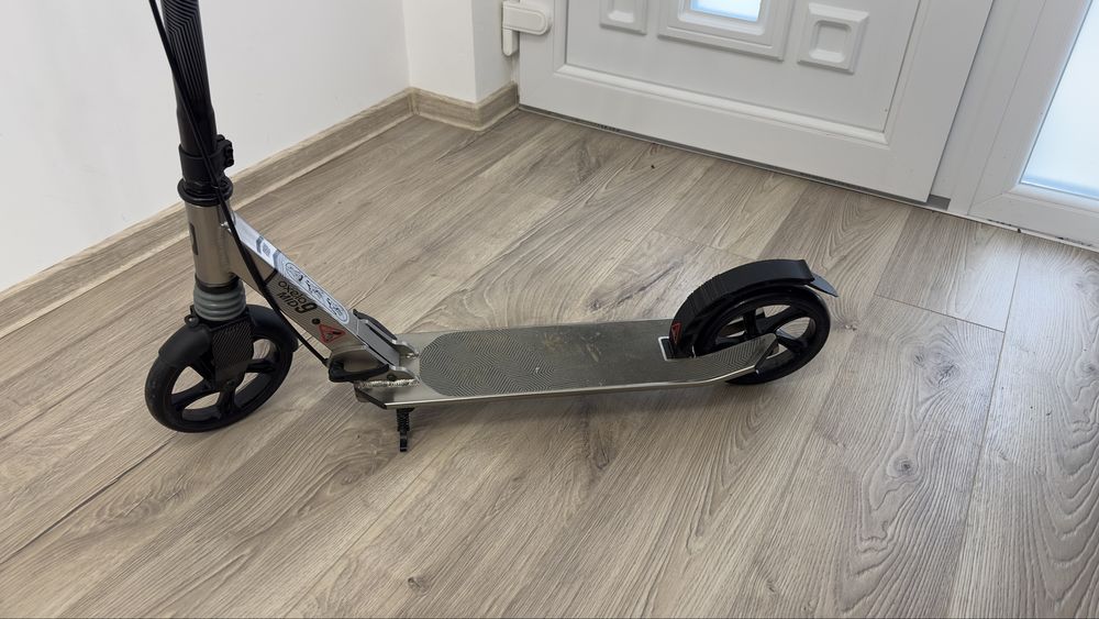 Vand trotineta neagra oxelo mid 9