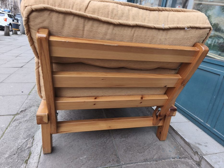 Разтегаем дървен диван