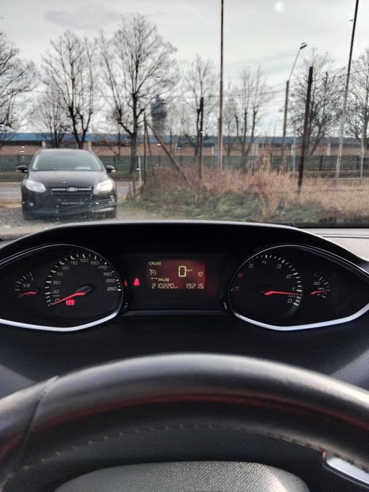 Peugeot 308 / an 2015 / 1.2 benzina / Euro 6