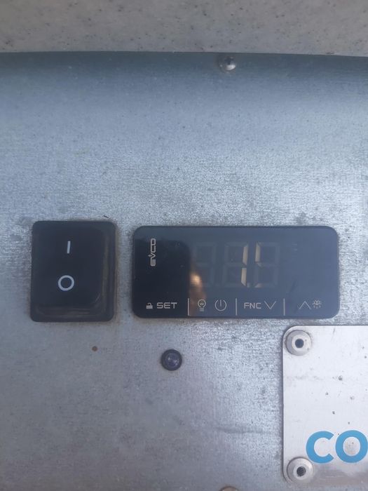 Lada frigorifica auto congelator