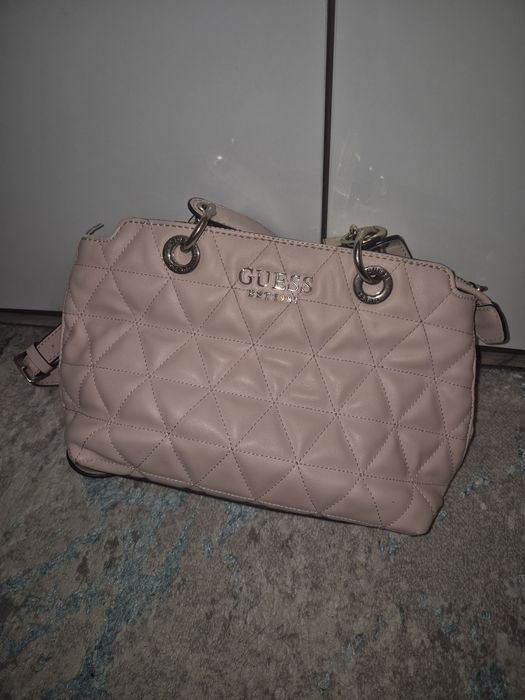 Оригинална дамска чанта Guess розова