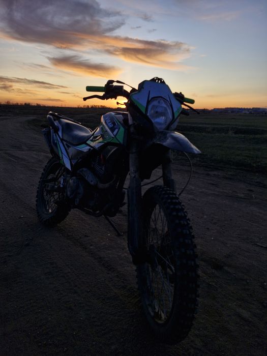 Продам эндуро Улар 250