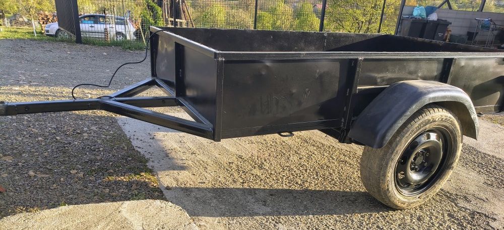 Remorcă solidă, ideală  gospodărie, se poate înscrie la primărie