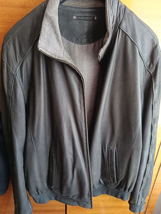 Продам куртки ц 5000