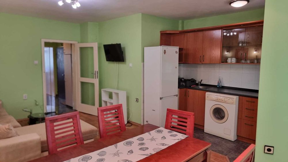 Дава се под наем Двустаен апартамент в Варна, Център - 70 кв.м за 458.49 € - Снимка #14