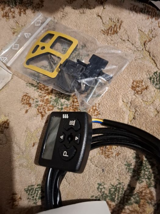 Vând afisaj display webasto nou