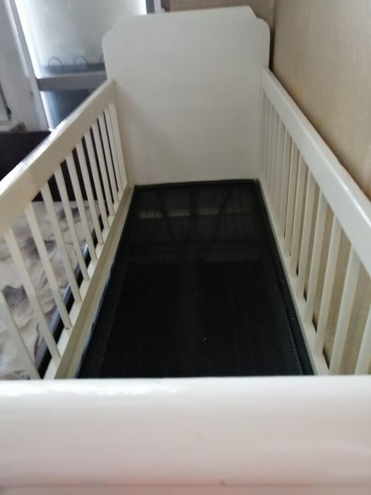 Старо детско креватче