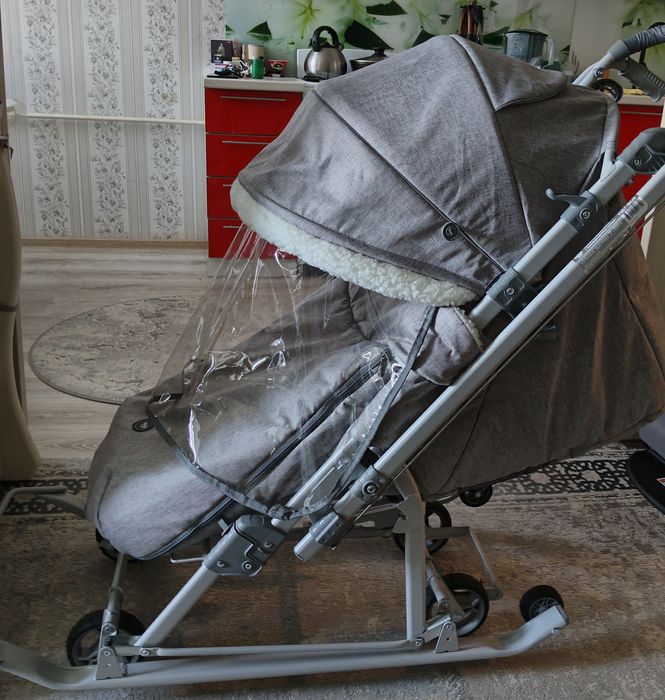 Зимняя коляска-санки