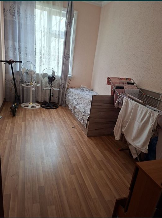 Продаётся 4/2/4 Юнусабад 11 квартал  метро Юнусабад