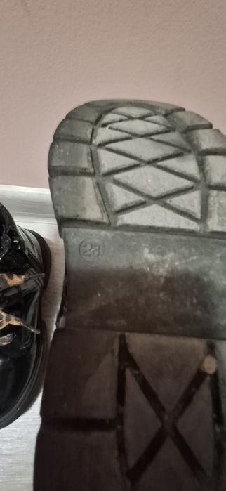 Детски лачени боти