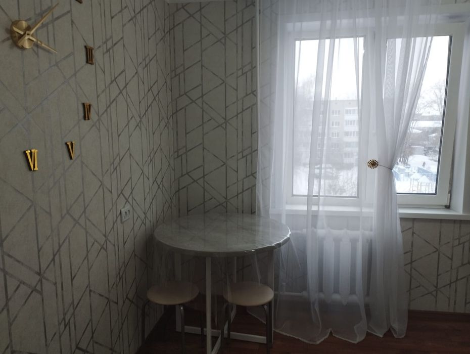 Сдам  1 ком квартиру район 17 школы