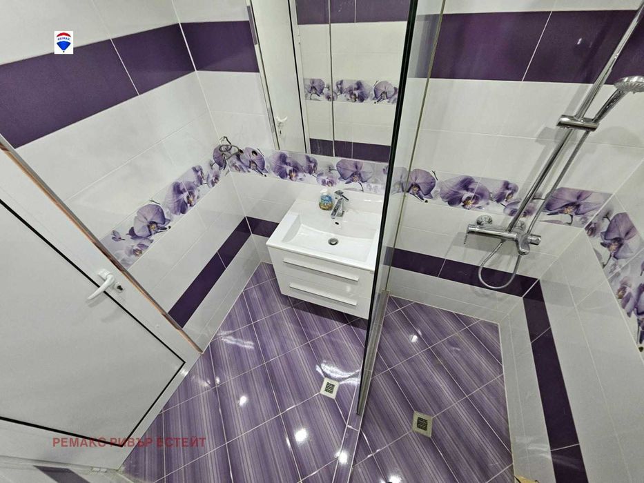 Продава се Тристаен апартамент в Русе, Чародейка - Юг - 90 кв.м за 1033 €/кв.м - Снимка #12