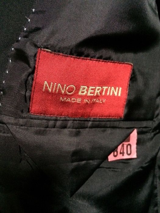 Костюм мужской классический цвет черный, б/у, производство Италия.