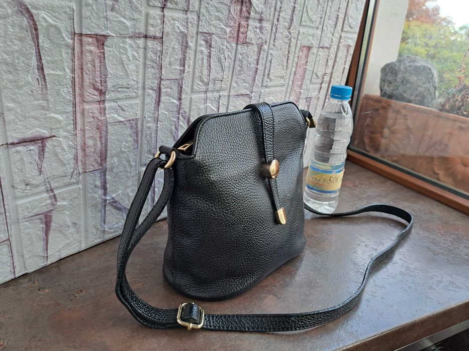 дамска чанта,малка черна чантичка-естествена кожа