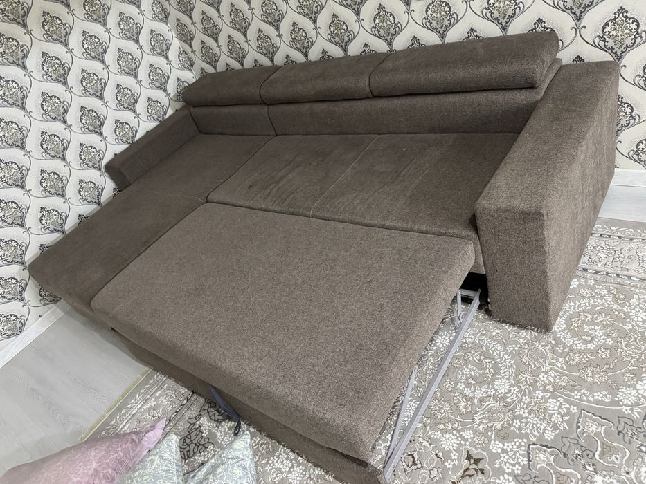 Диван с механизмом