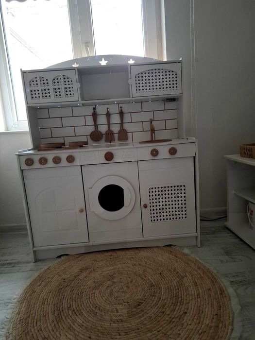 Детска дървена кухня