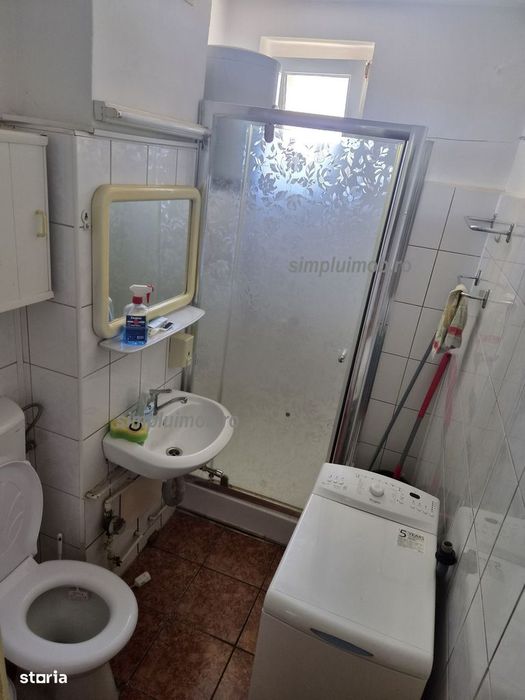 Decomandat 2 Camere Etaj Intermediar Bloc Anvelopat