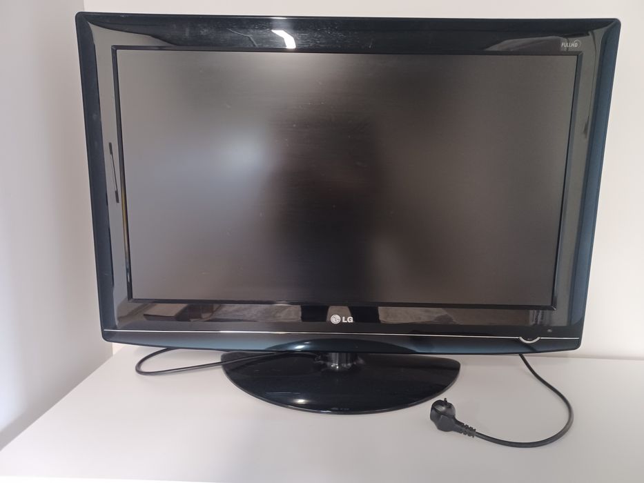 Телевизор LG 32"