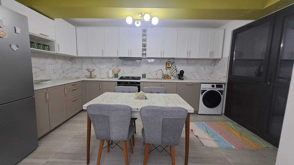 Închiriez casă în Ovidiu – lângă faleză, vedere la lac