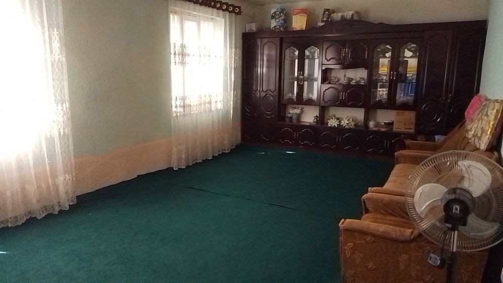 Zudlik bilan uy sotiladi Jizzax sharof Rashidf yoyilma mahallesi