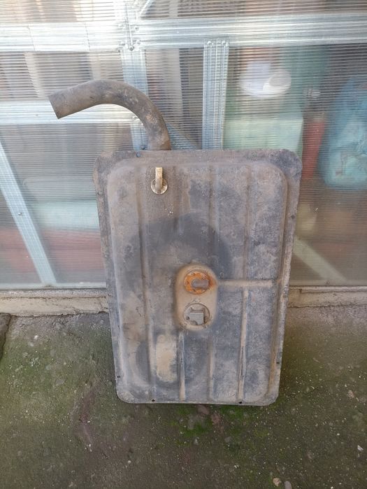 Части товарни камиони ЗИЛ, ГАЗ, Жук, Ниса