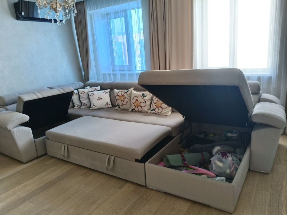 Диван угловой в хорошем состоянии