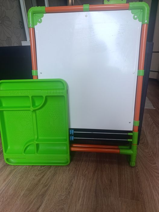 Продам детский мольберт