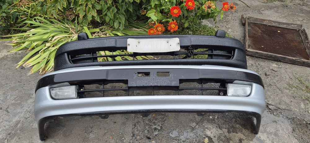 Бампер на Карину е в оригинале
