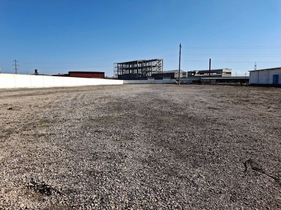 Avtoturargoh (Автостоянка) ijaraga beriladi