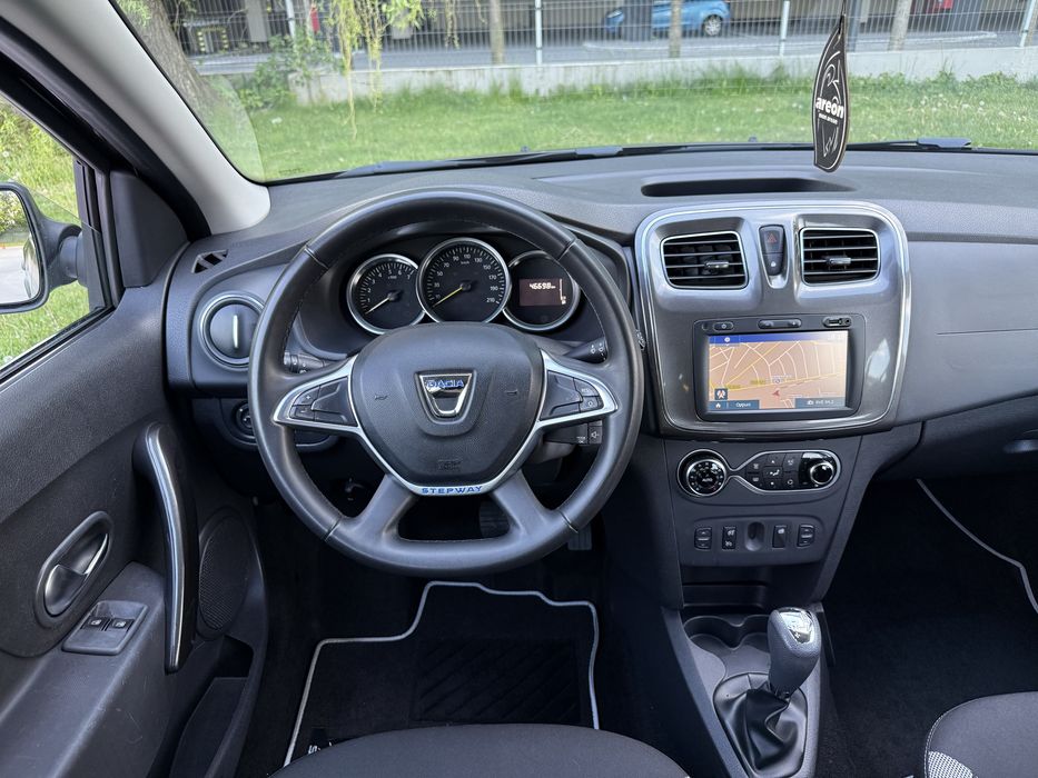 Dacia Sandero Stepway Automat Easy-R- 46.000 km Benzină 0.9 Tce turbo 90 CP Euro 6 Extra dotari full