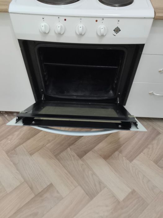 Продам плиту Hansa