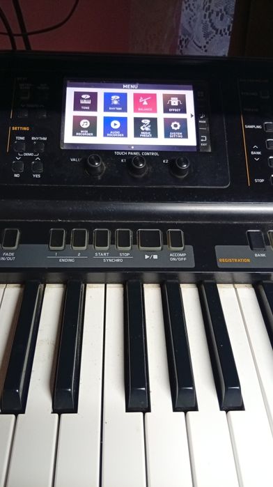 Sintetizator Casio MZX 300