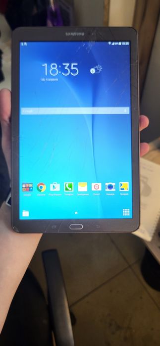 На запчасти Samsung T561 tab E