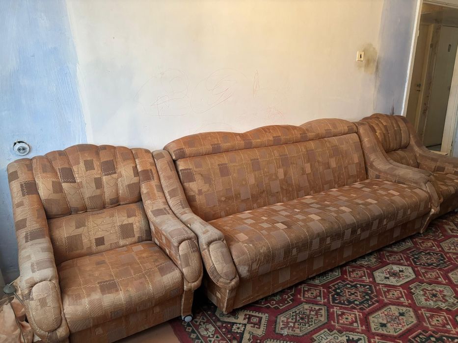 Диван два кресло