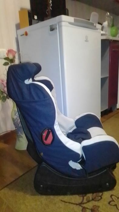 Продам автокресло