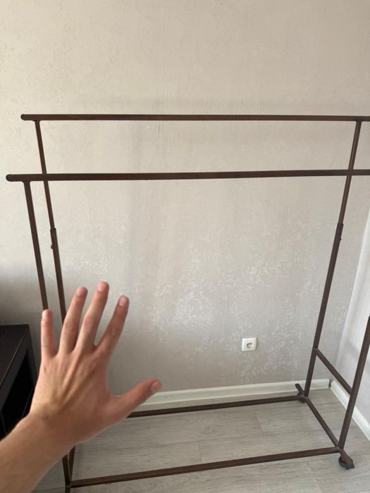 Вешалка металическая