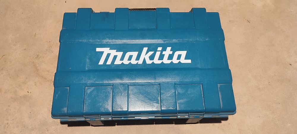 Перфоратор Makita HR5202C