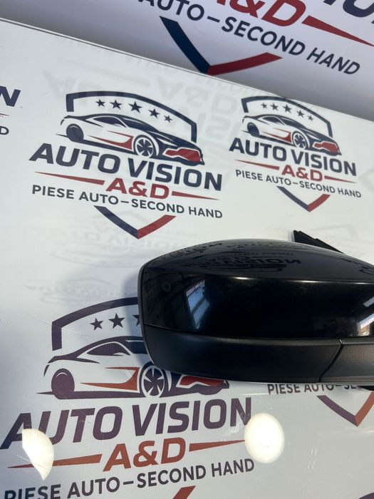 Oglinda Exterioara Dreapta OEM Skoda Rapid Ramnicu Valcea • OLX.ro